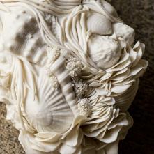 Symbiosis, porcelain, 24 x 9 x 7,5 cm, 2020 ©Fondation Bruckner