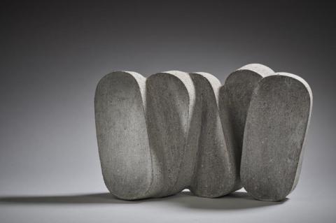 Maarten Stuer, 2020, Grès engobé, 27 x 43 x 16 cm © Christian Baraja, Studio SLB