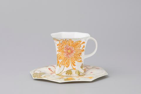 Tasse et sa soucoupe en porcelaine de Rozenburg, décor de Samuel Schelling, 1904